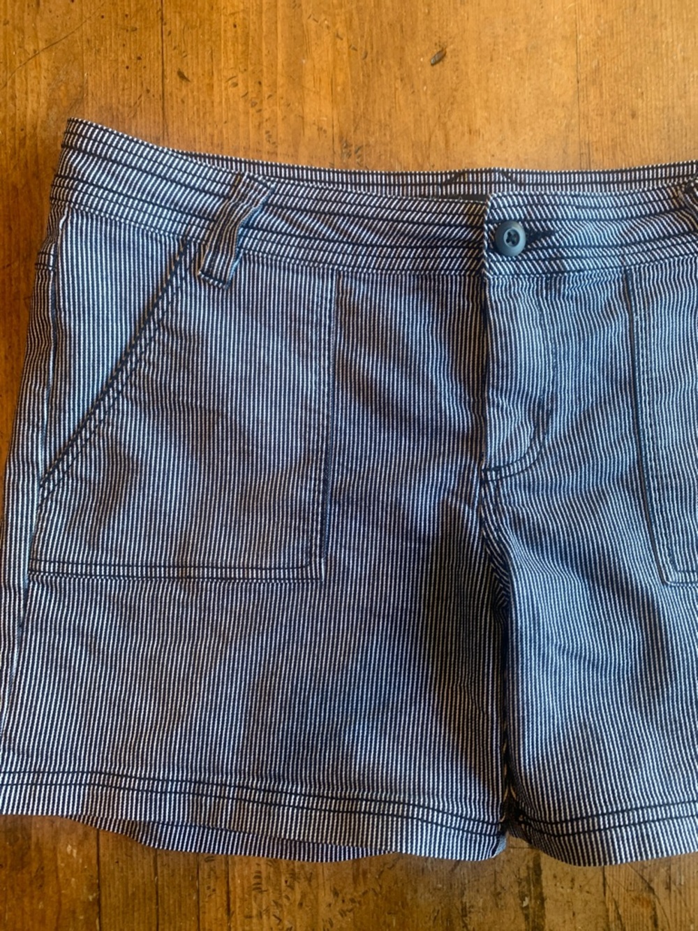 Prana Navy and White Pinstripe Women's Cargo Shorts - Picture 13 of 16